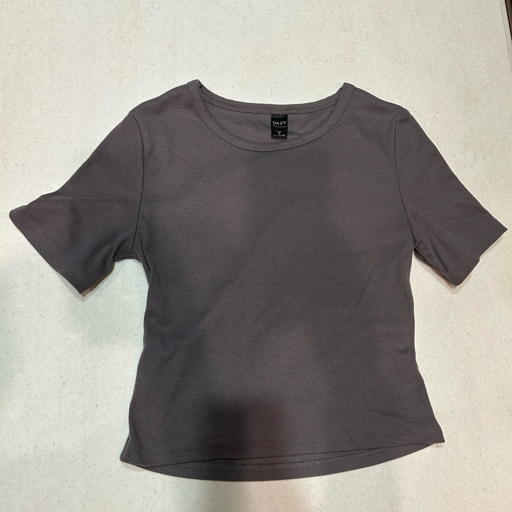 (XL) DAZY Gray Ribbed Short Sleeve Crop Top with Open Scoop Back